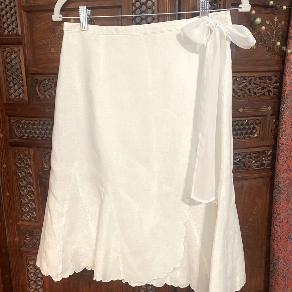 Willi Smith White Linen Skirt with Bow Accent - Size 8